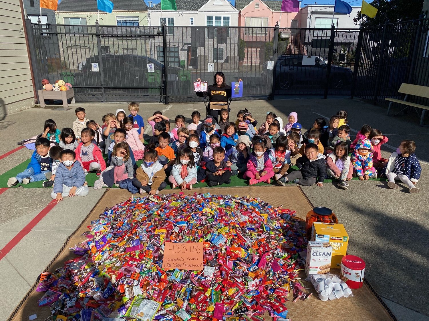 Halloween candy sorting event — photo 1
