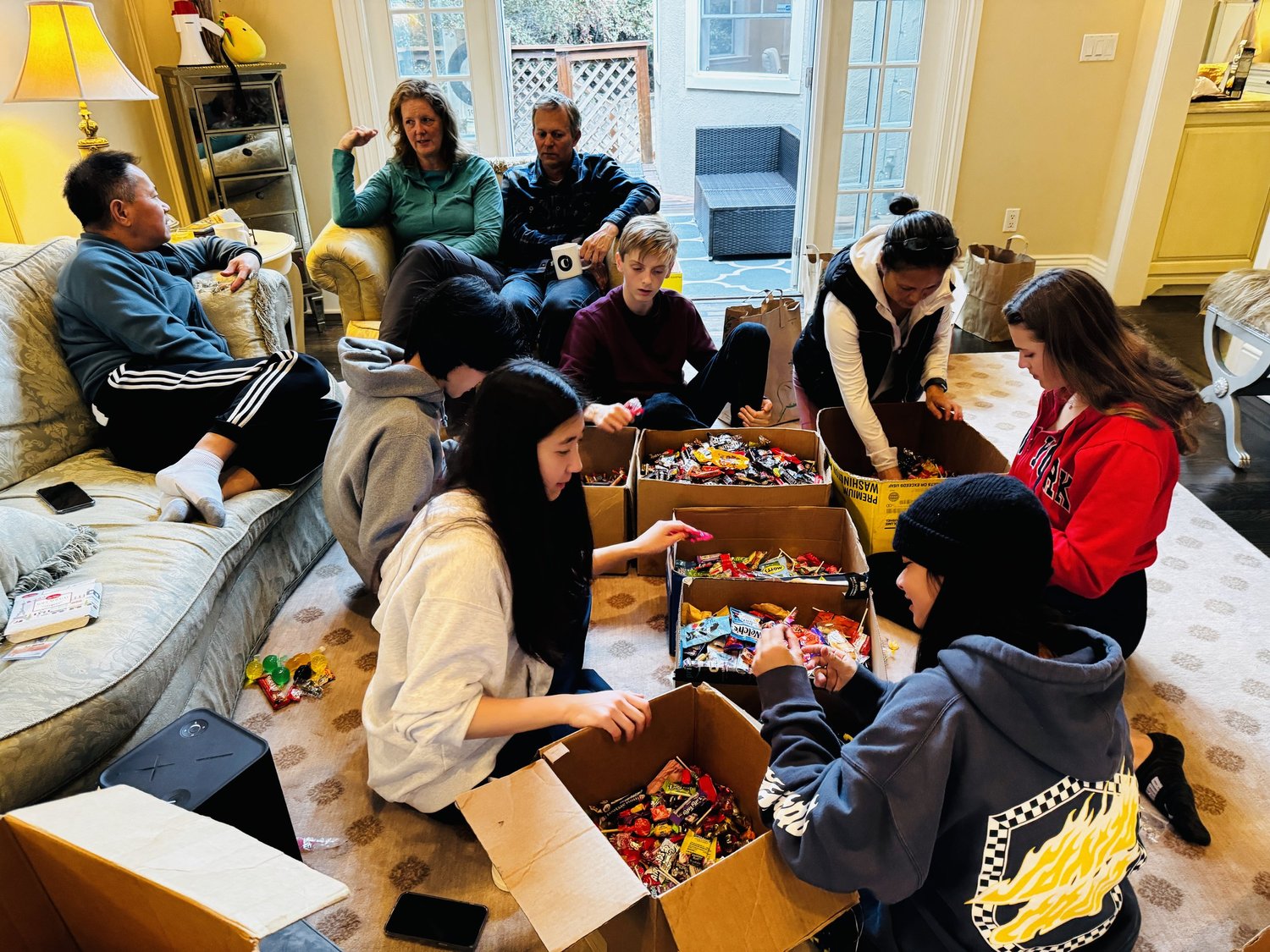 Halloween candy sorting event — photo 4
