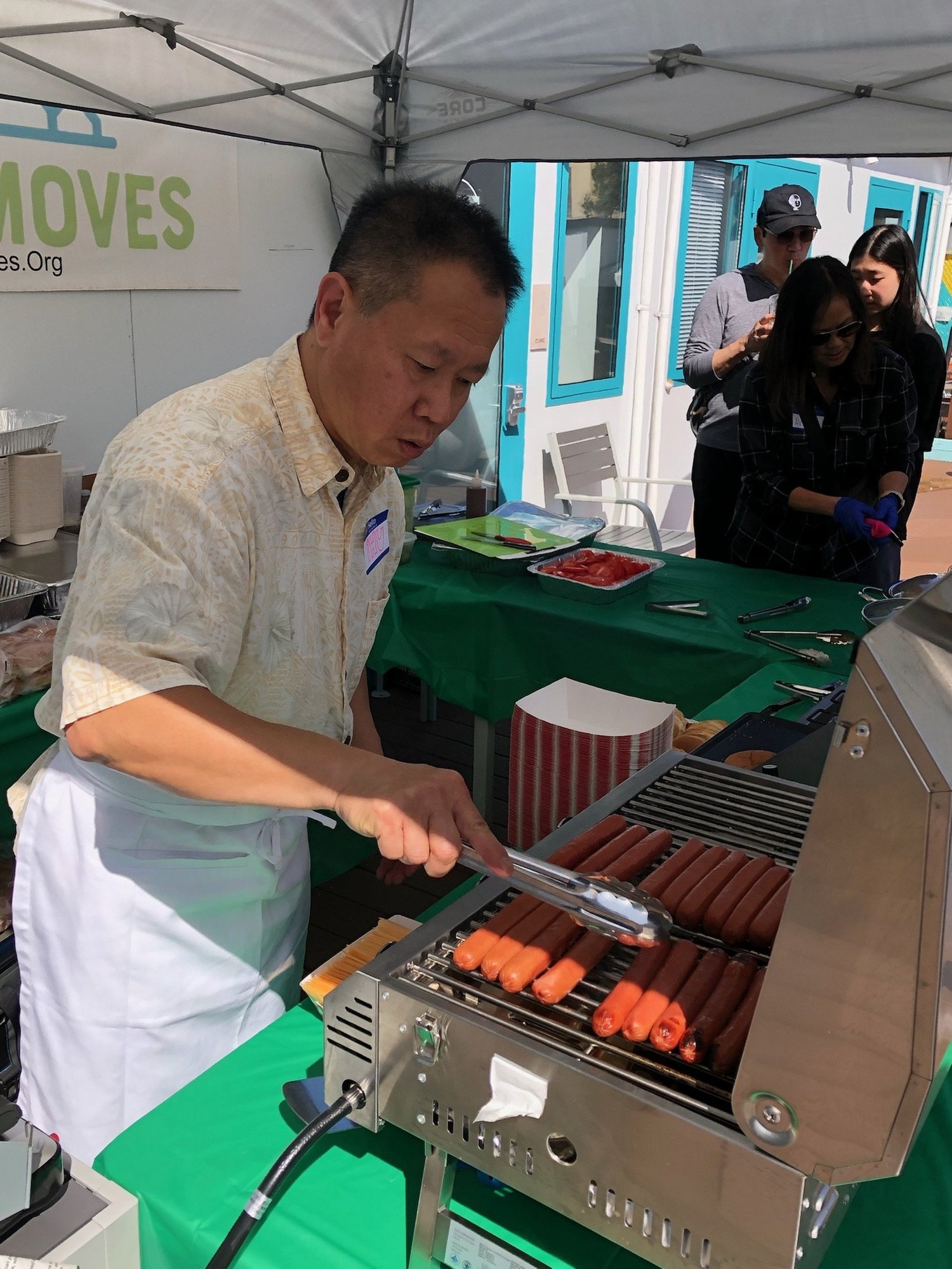 Brought the joy of a Fall Barbeque to homeless in San Francisco — photo 2